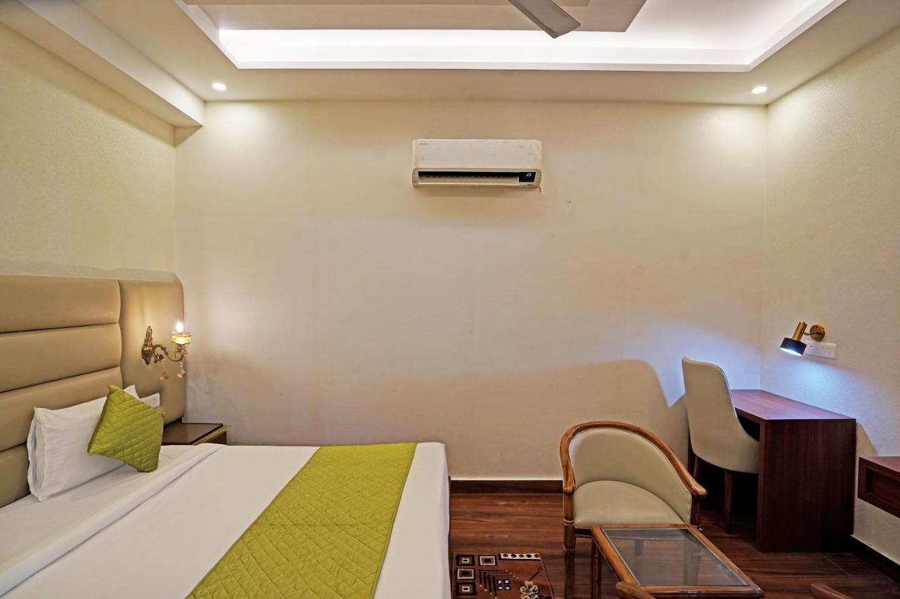 Hotel Diamond Admire -Corporate Stay Business Hotel By F9 Hotels Нойда Экстерьер фото