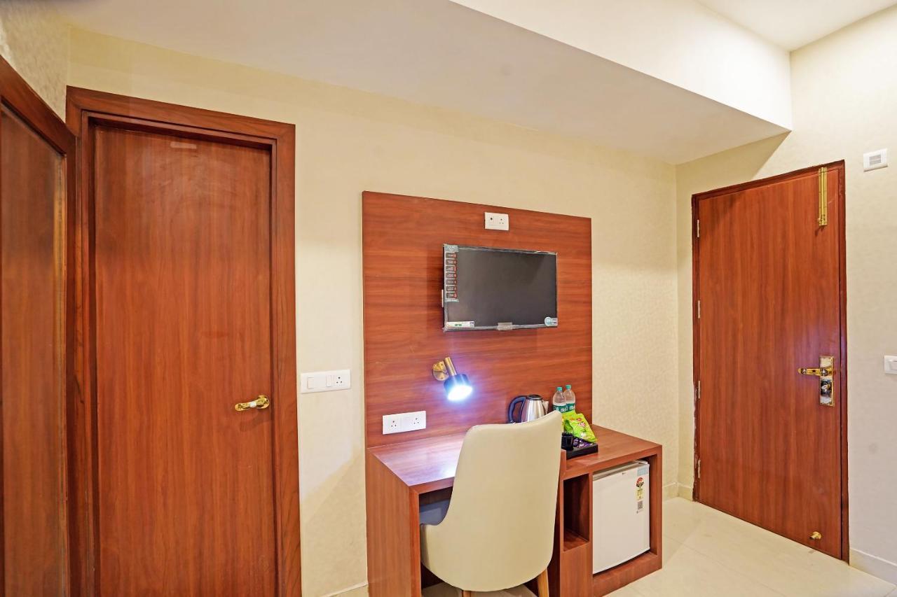Hotel Diamond Admire -Corporate Stay Business Hotel By F9 Hotels Нойда Экстерьер фото