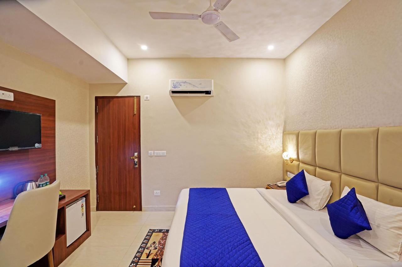 Hotel Diamond Admire -Corporate Stay Business Hotel By F9 Hotels Нойда Экстерьер фото