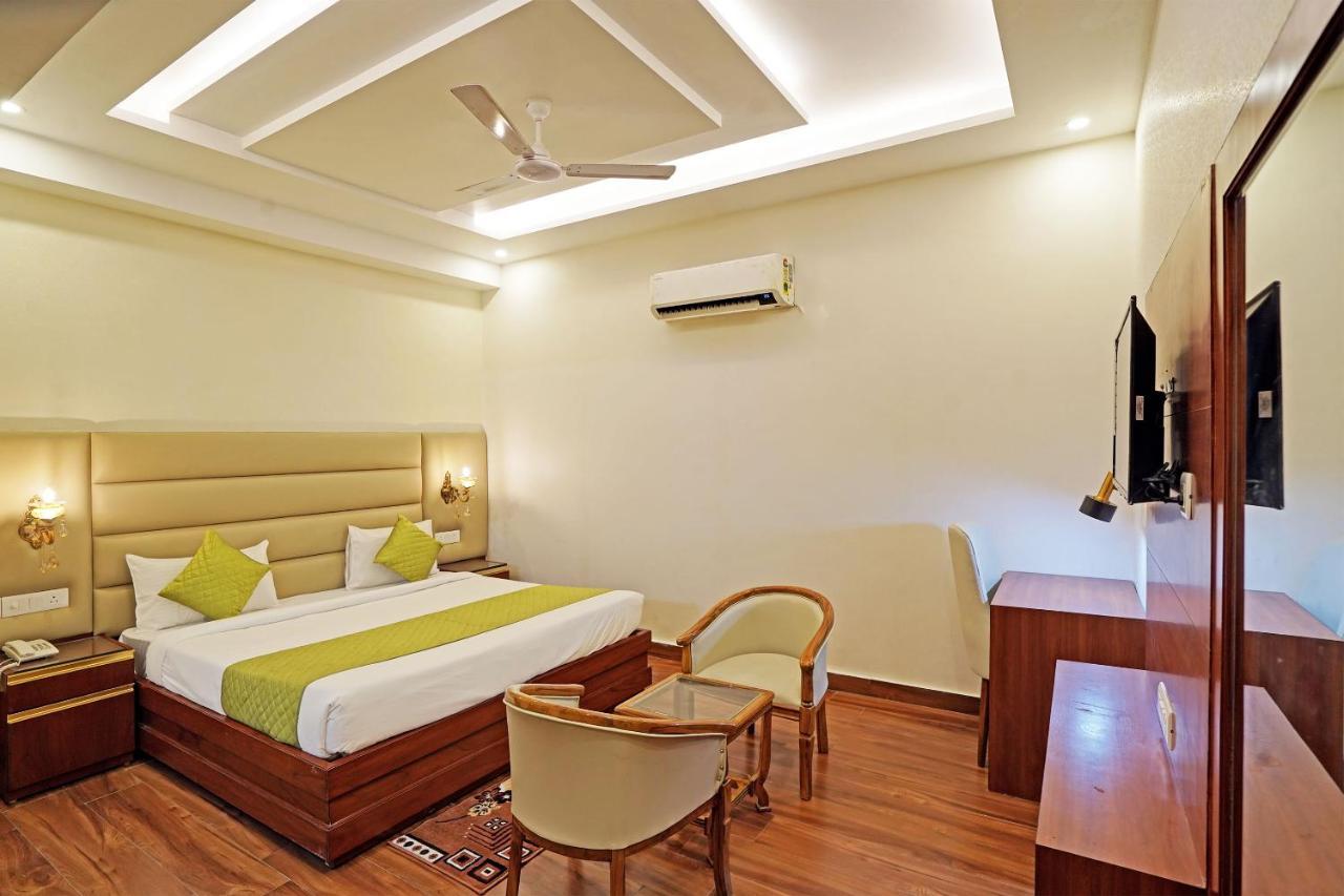 Hotel Diamond Admire -Corporate Stay Business Hotel By F9 Hotels Нойда Экстерьер фото
