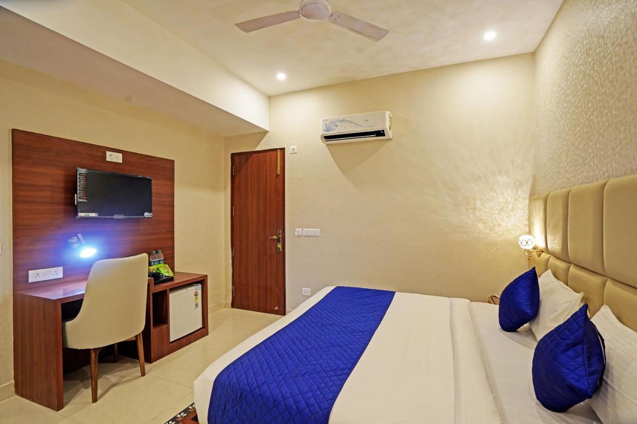 Hotel Diamond Admire -Corporate Stay Business Hotel By F9 Hotels Нойда Экстерьер фото
