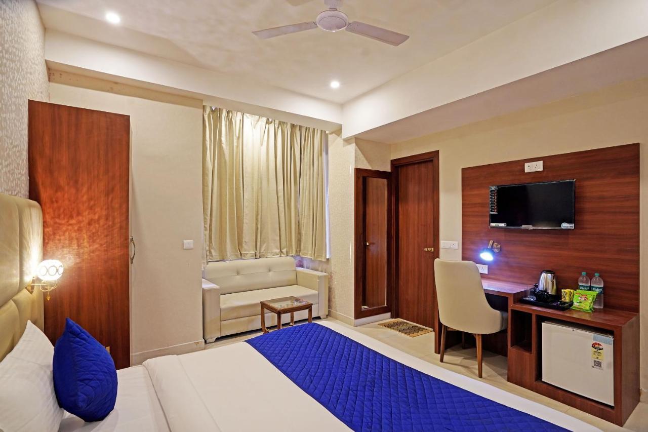 Hotel Diamond Admire -Corporate Stay Business Hotel By F9 Hotels Нойда Экстерьер фото