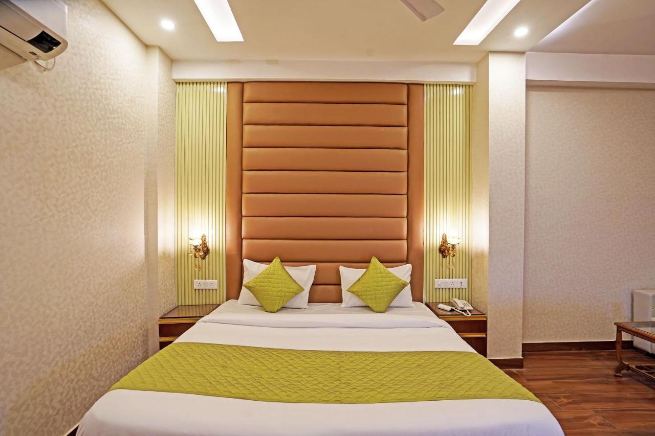 Hotel Diamond Admire -Corporate Stay Business Hotel By F9 Hotels Нойда Экстерьер фото